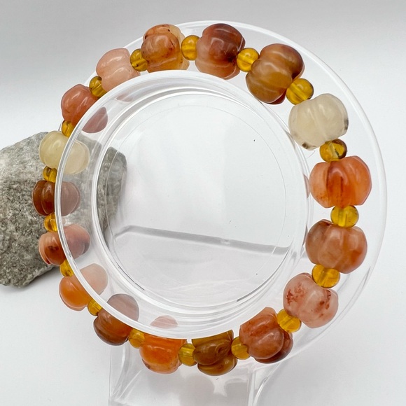 PUMPKIN JADE BRACELET - Picture 8 of 11